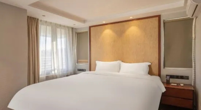 Семейный люкс Deluxe с 2 комнатами с видом на реку Poly Phoenix Hotel