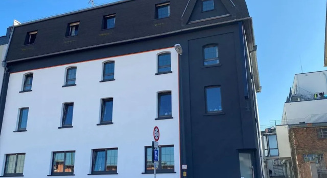 Hotel B4