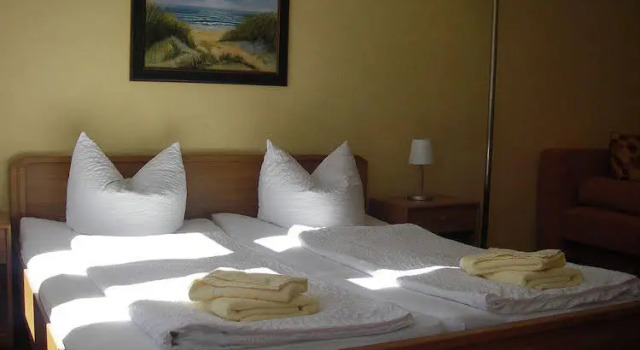 Hotel Pension Fischer, Varaa Hotelli Charlottenburg Berliini