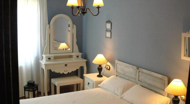 4 bedrooms house with shared pool enclosed garden and wifi at Alcaracejos, Book Hotel Alcaracejos Madrid