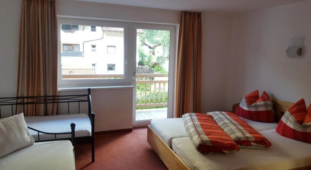 Haus Anna, Rezerwuj Apartament Hotele w Tyrol z parkingiem, Parking
