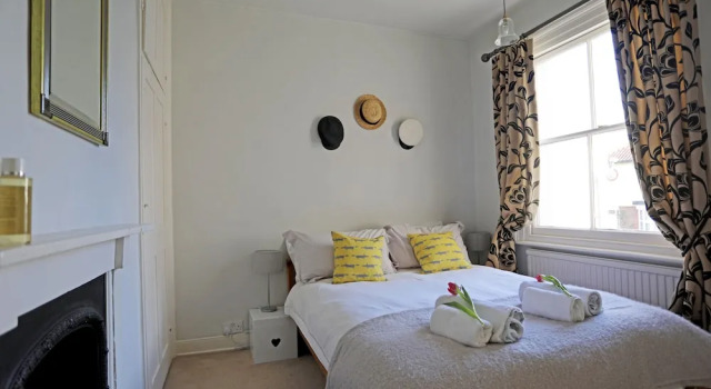 Catherine's Beautiful Bedroom within Georgian Home, Забронировать Отель Отели Норидж 3 звезды, рядом с Сад Plantation, 3*