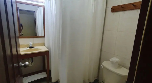 Четырёхместный номер Deluxe Caye Caulker Plaza Hotel