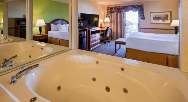 Standard Zimmer mit Balkon Apple Tree Inn; SureStay Collection by Best Western