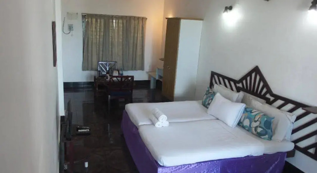Raja Hotel, Book Hotel Hoteller i Varkala med pool, Swimmingpool