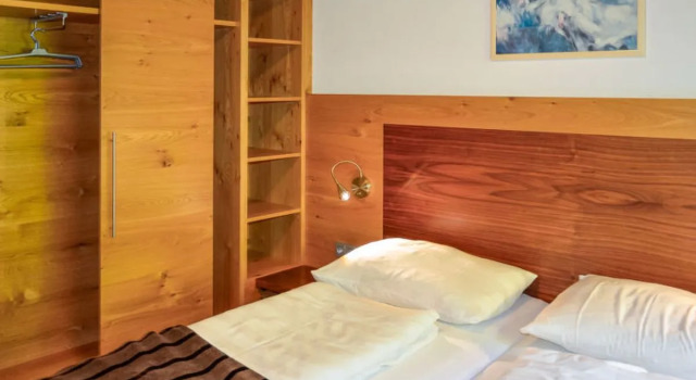 Simon (KPL270), Prenota Hotel Hotel a Tirolo con parcheggio, Parcheggio