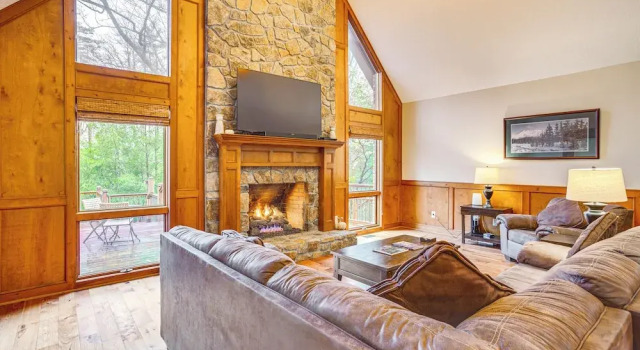 Large Dahlonega Home, Ideal for Family Gatherings!, Boek Hotel Dahlonega Georgia