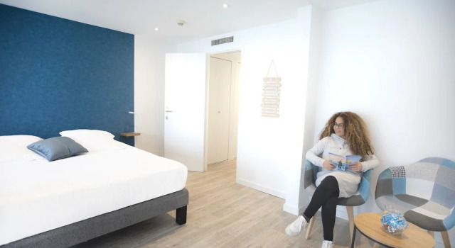 Двухместный номер Standard с балконом Tiercé Hotel