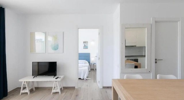 UHC Novelty Apartments