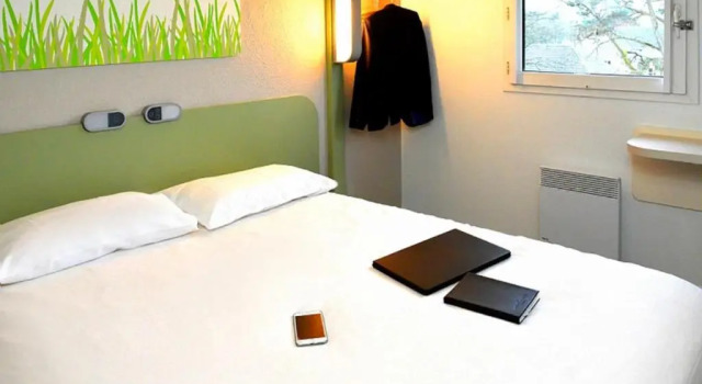 Номер Deluxe Ibis Budget Cergy St Christophe