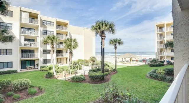 Апартаменты New Smyrna Beach Condo w/ Ocean-view Balcony!