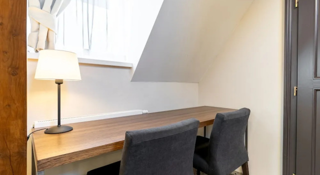 Suite Dachboden mit Balkon Hotel Ikona