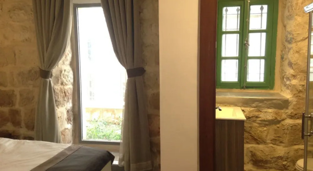 Standard Casal quarto varanda Heleni Jerusalem Hotel