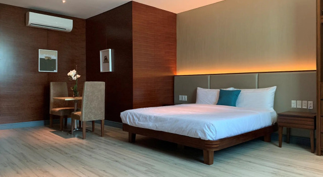 Люкс Royal NTT Hotel Makati