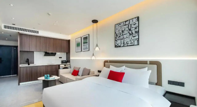 Novotel Living Yunnan Dianchi Times