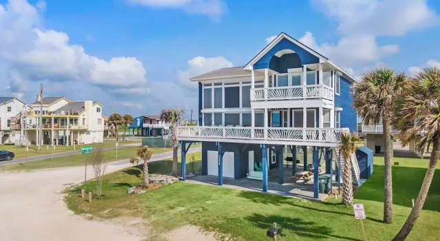 Коттедж Ocean View by Ryson Vacation Rentals