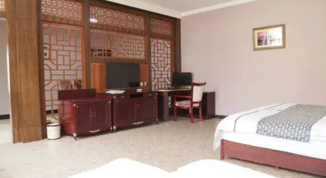 Люкс Deluxe Hongqiao Hotel