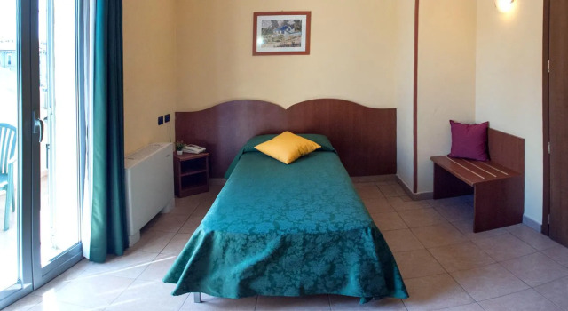 Одноместный номер The Best Hotel