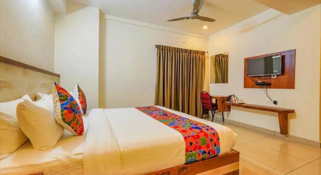 Номер Deluxe FabHotel Shakthi Suites - Nr Jayadeva Hospital