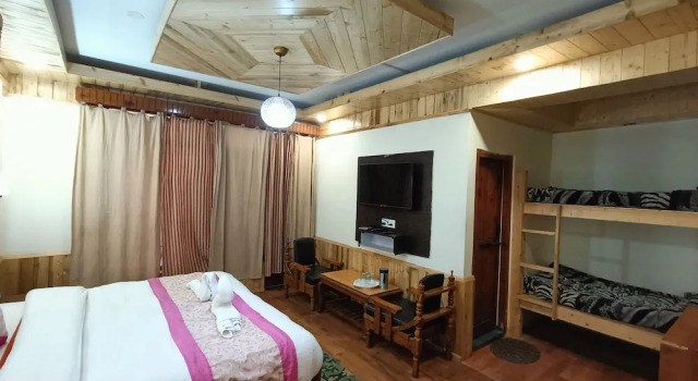 Семейный люкс CS Shhandella Hotel