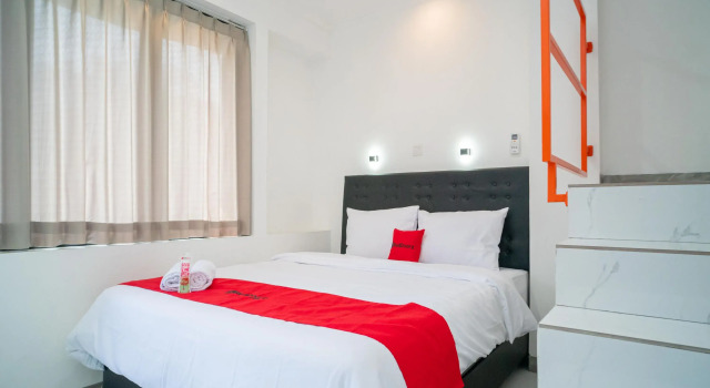 RedDoorz near Stasiun Senen, Book Hotel Kemayoran Jakarta