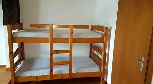 Auberge de la Couronne, Foglalás Hostel Saignelegier Jura kanton