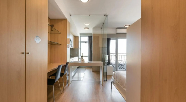 Dragon Stadium Studio w Balcony by LovelyStay