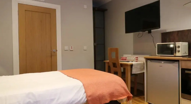 Апартаменты Linden Cottage Room 2 - Airdrie