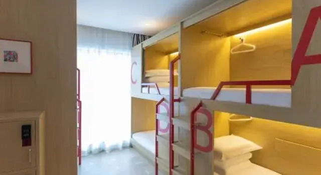 Кровать в общем номере (женский номер) Dali Upland International Youth Hostel