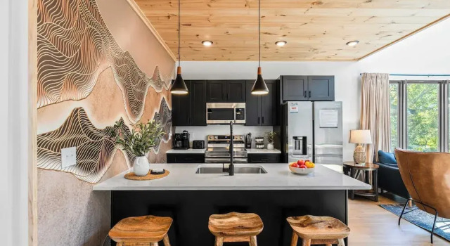 Ridgeview Retreat by Avantstay Sevierville Retreat Indoor Pool + Hot Tub + Firepit + Gym, Забронировать Отель Севьервилл Great Smoky Mountains National Park, рядом с Тематический парк Wilderness at the Smokies