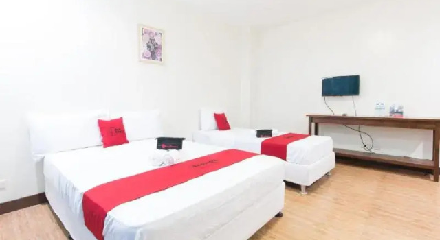 Двухместный номер Deluxe RedDoorz @ San Jose Tagbak Jaro Iloilo
