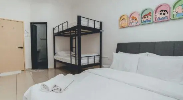 ShinChan Chill 14pax Homestay@Bukit Indah, Varaa Hotelli Hotellit Johor pysäköinnillä, Pysäköinti