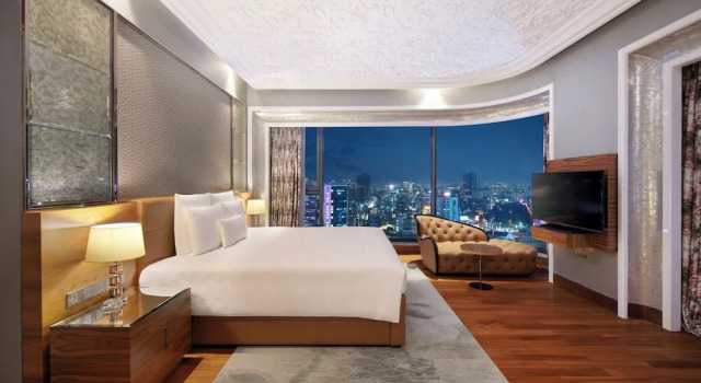 Номер Classic The Reverie Saigon Residential Suites
