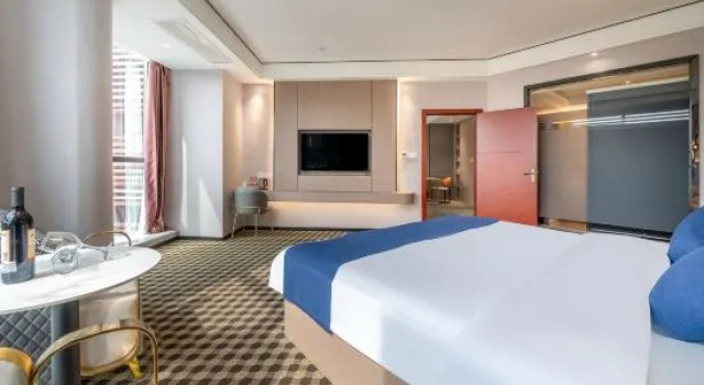 Люкс Business GreenTree Inn Hotel (Yulin Hongjin Market Yide Branch)