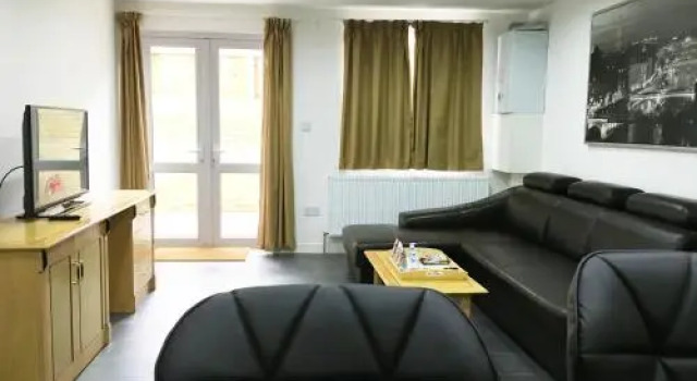 Wellesley Road Apartments