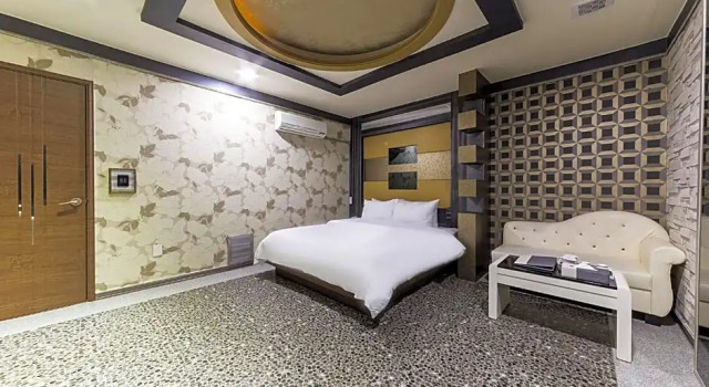 Двухместный номер Standard Hotel Millennium