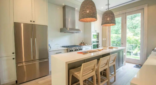 Stylish Fully-staffed Villa Near Beach and Lagoons in Exclusive Golf Resort, Забронировать Курортный отель Отели Пунта-Кана 3 звезды, рядом с Cap Cana Marina, 3*