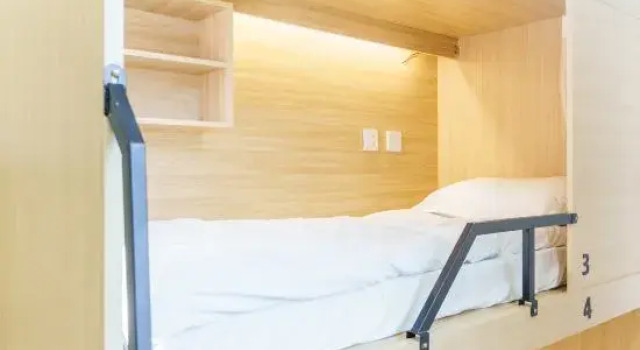 Кровать в общем номере (женский номер) Sole Planet Youth Hostel (Hangzhou West Lake Houchaomen Subway Station Branch)