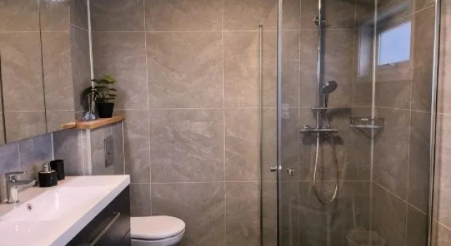 Modern 1BR City Centre Apt - Sleeps 4, Buchen Sie Hotel Otta Rondane