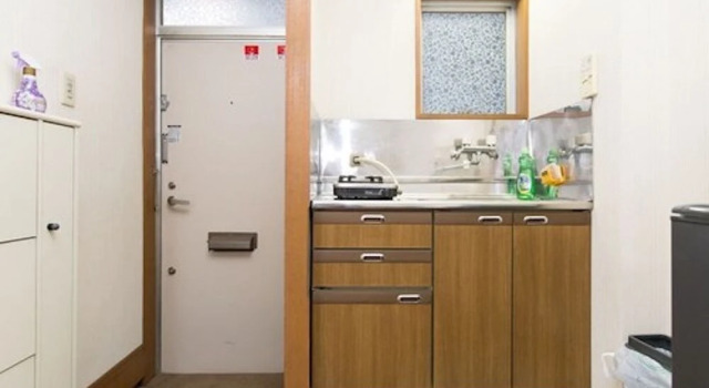 Студия Centrally Located Deluxe Furnished.1