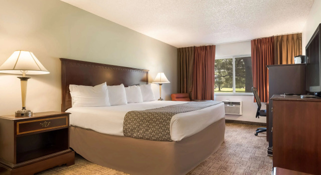 Двухместный номер Standard SureStay Hotel by Best Western Thomson