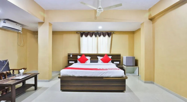 OYO 24833 Hotel Silver, Buchen Sie Hotel Daman Gujarat