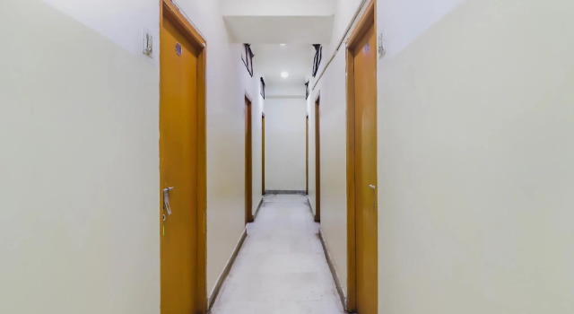 SPOT ON 78138 New Hi-tech Lodge, Rezerwuj Hotel Hajdarabad 