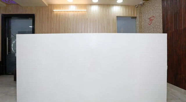 OYO 22697 Richa Grand Inn