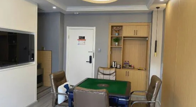 Jiaju Art Hotel (Qujing Railway Station Branch), Rezerwuj Hotel Hotele w Qujing z parkingiem, Parking