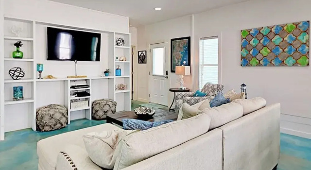 Popsicle's and Flip Flops VW8 4 Bedrooms 3.5 Bathrooms Home