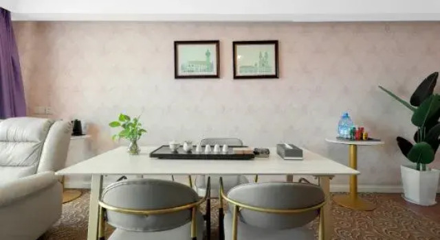 Люкс Premier Youth Sunshine Hotel