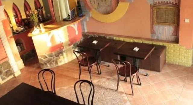 Mala Praha, Prenota Hotel Uzhhorod 