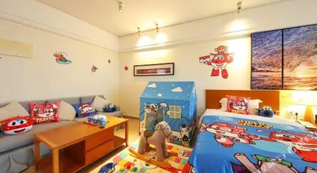 Poly Neptune Hotel