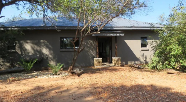 Вилла с 2 комнатами Wild Dog Guest Lodge
